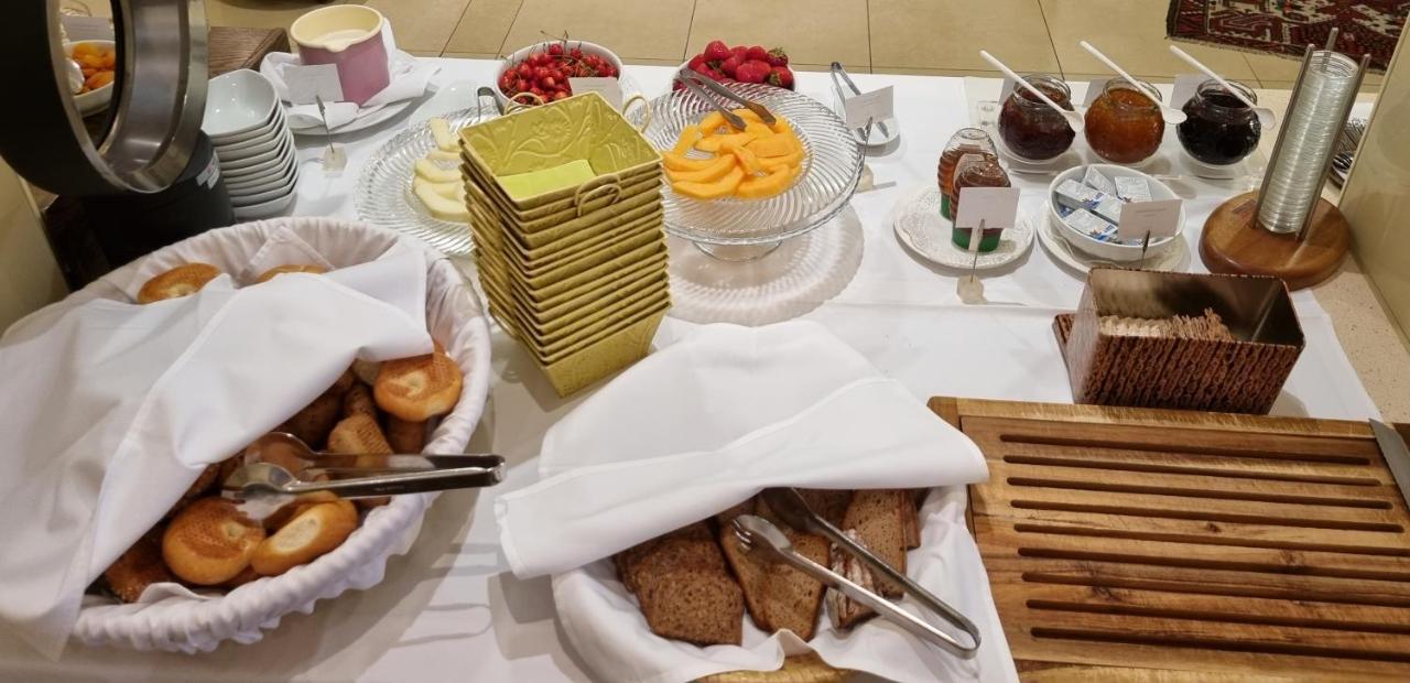 Birkenhof Gols - B & B - Wohlfuehl Hotel Mit Wochenend-Restaurant المظهر الخارجي الصورة