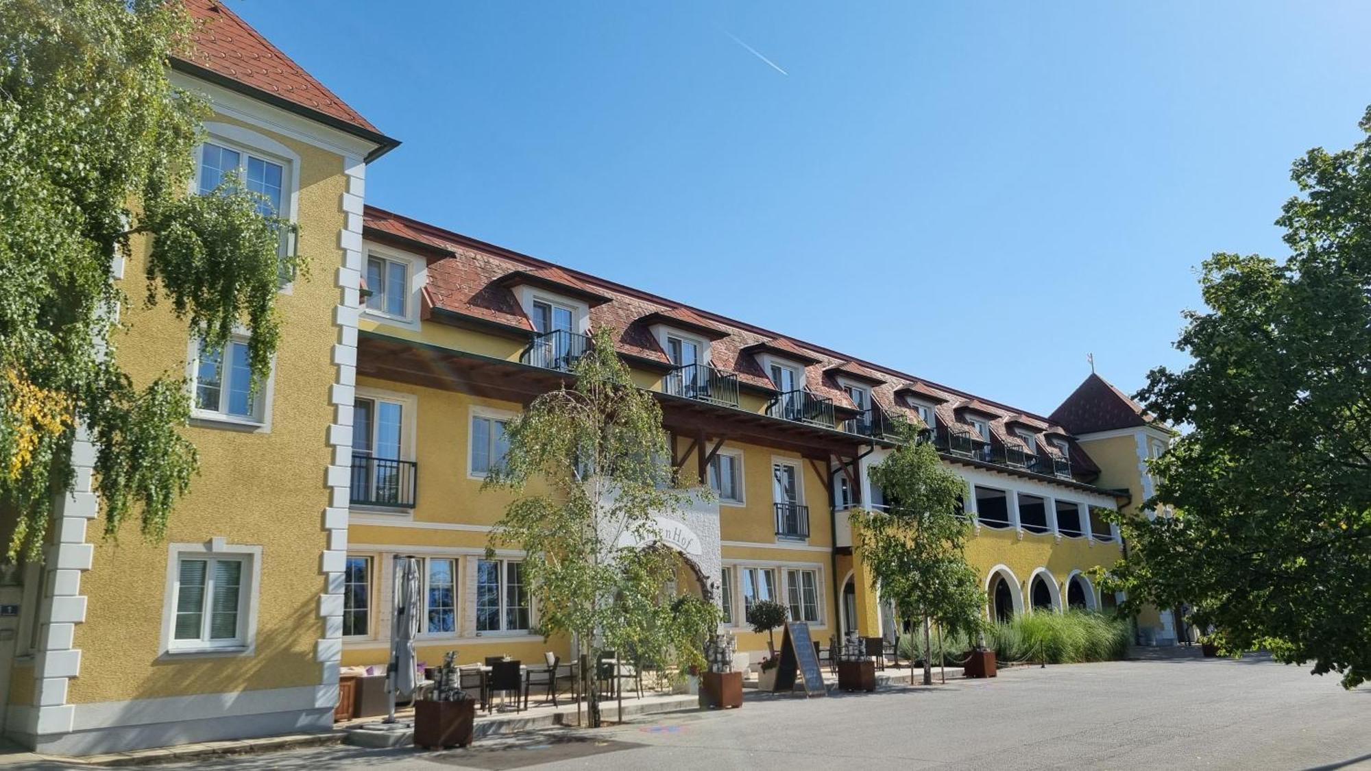 Birkenhof Gols - B & B - Wohlfuehl Hotel Mit Wochenend-Restaurant المظهر الخارجي الصورة