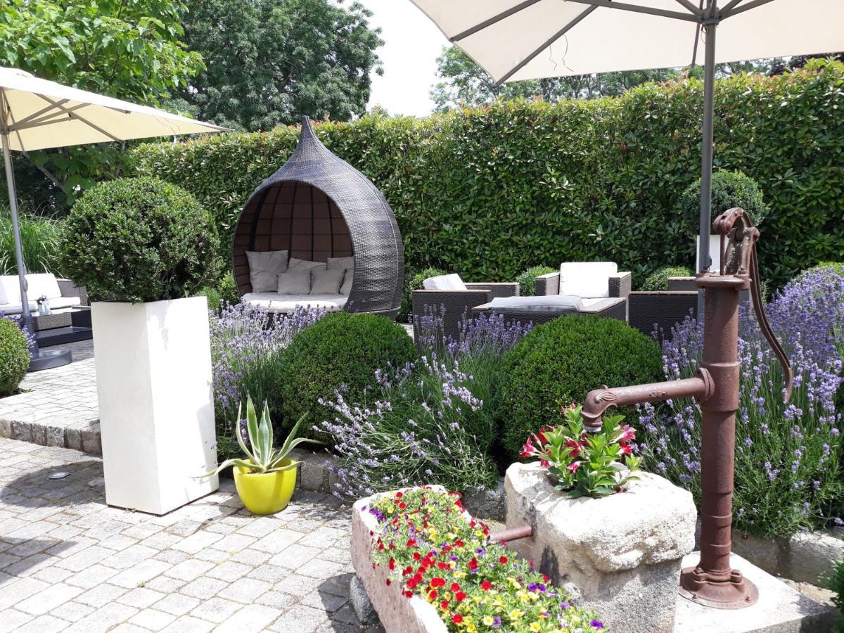Birkenhof Gols - B & B - Wohlfuehl Hotel Mit Wochenend-Restaurant المظهر الخارجي الصورة